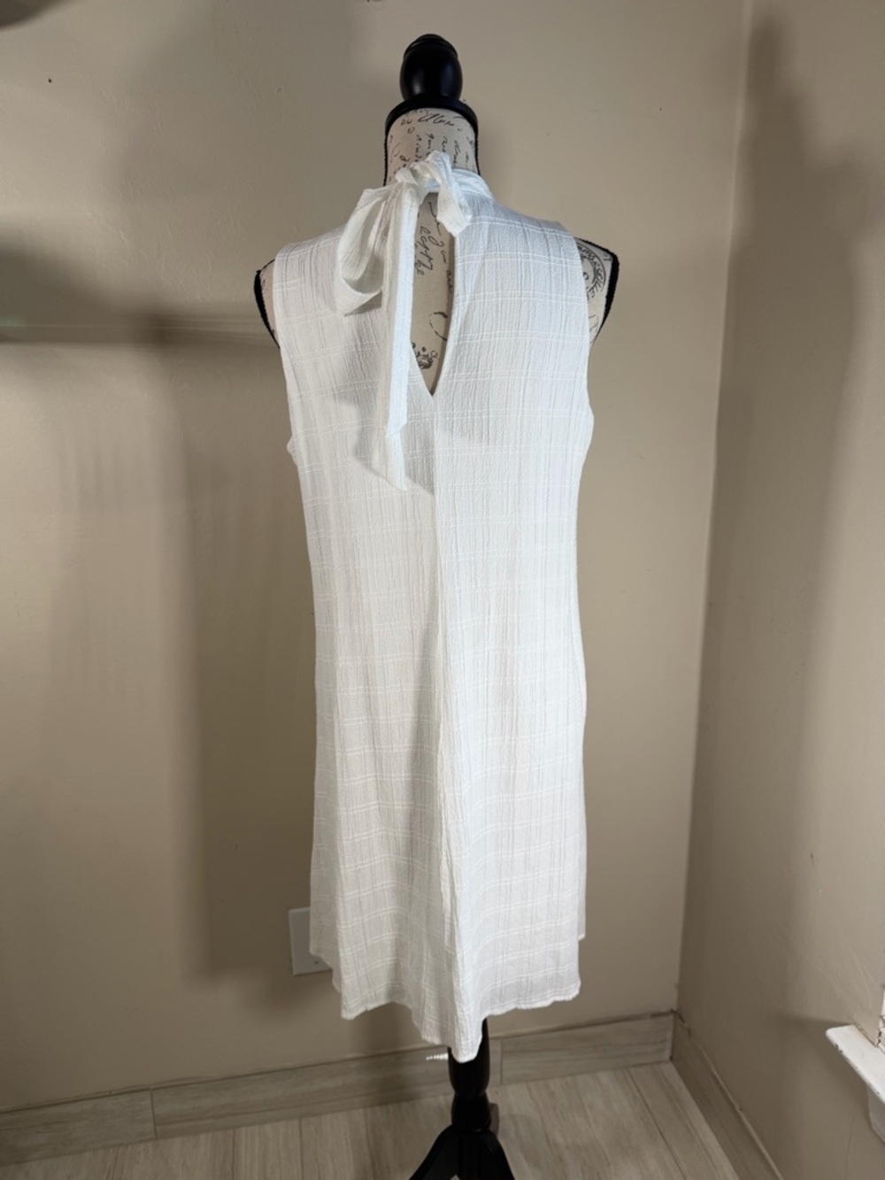 Calvin Klein White Sleeveless Mini Shift Dress - Picture 3 of 6